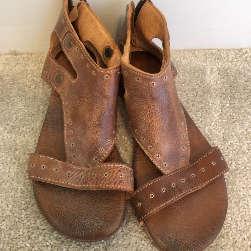 BedStu size 37 stud brown shoes